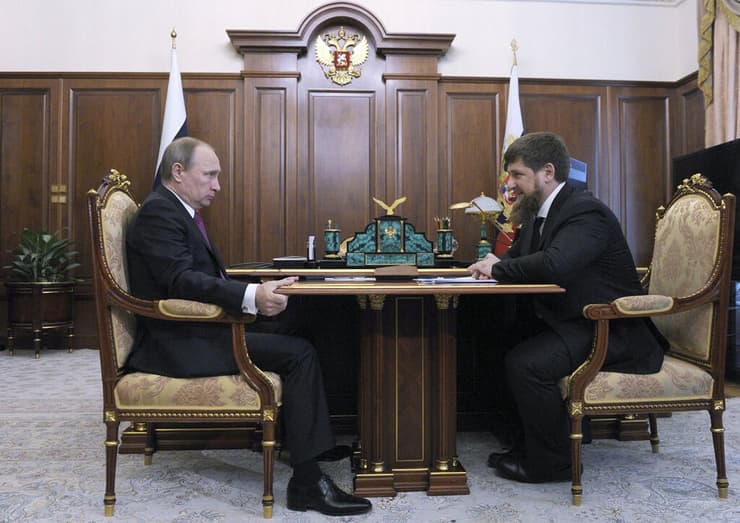 שליט צ'צ'ניה בפגישה עם פוטין