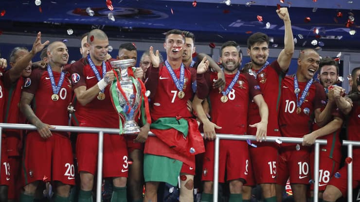 נבחרת פורטוגל חוגגת זכייה ביורו 2016