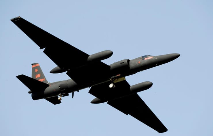 מטוס ריגול מדגם U-2. הטייס זקוק לחליפת לחץ כמו אסטרונאוטים