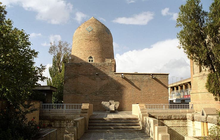 מקום קבורתם המשוער של אסתר ומרדכי בהמדאן, איראן