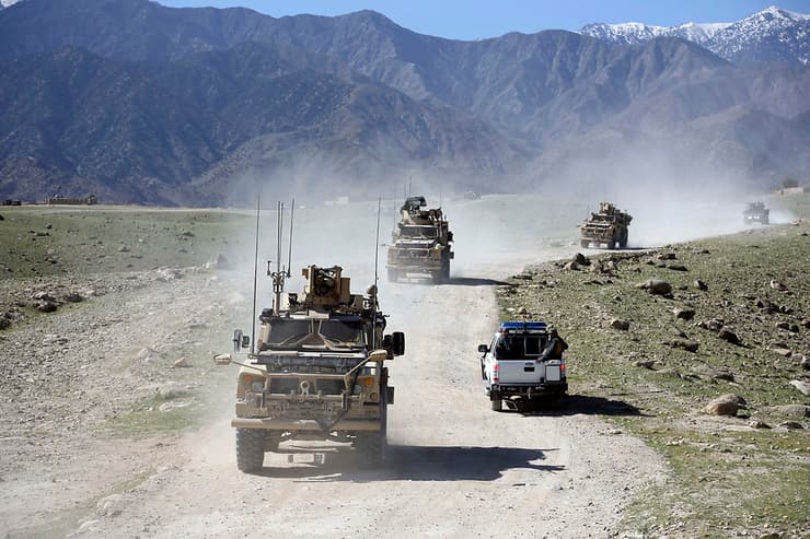 נוסעים אל קיני הטרור באפגניסטן. המערב הפסיק לחכות שהאיום יגיע הביתה