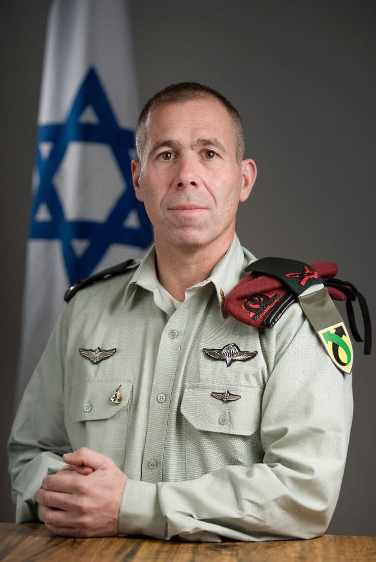 מזכירו הצבאי לשעבר של ראש הממשלה, אלוף אבי גיל