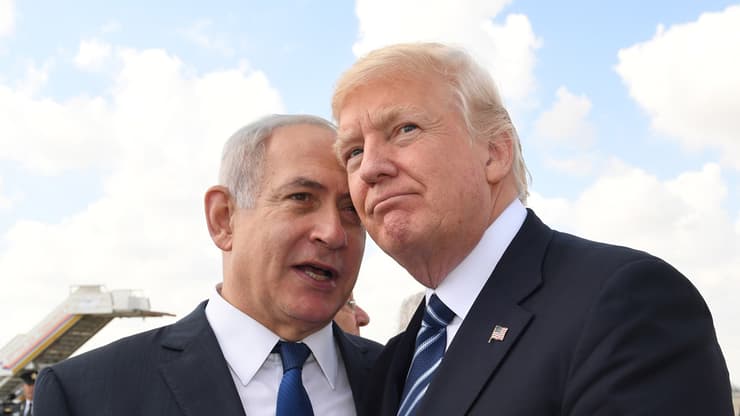 טראמפ עם נתניהו במהלך ביקורו בישראל. זה לא רק הם