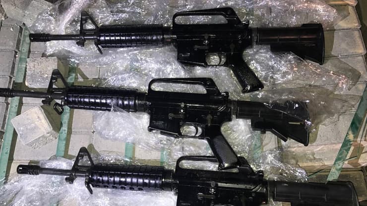 רובים שנגנבו מבסיס צה"ל. ארכיון