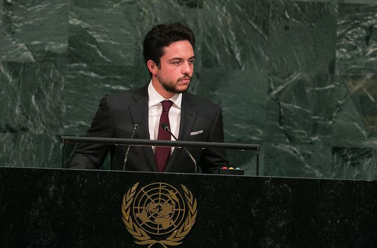 יורש העצר הנוכחי, הנסיך חוסיין בן עבדאללה בן ה-26, נואם באו"ם