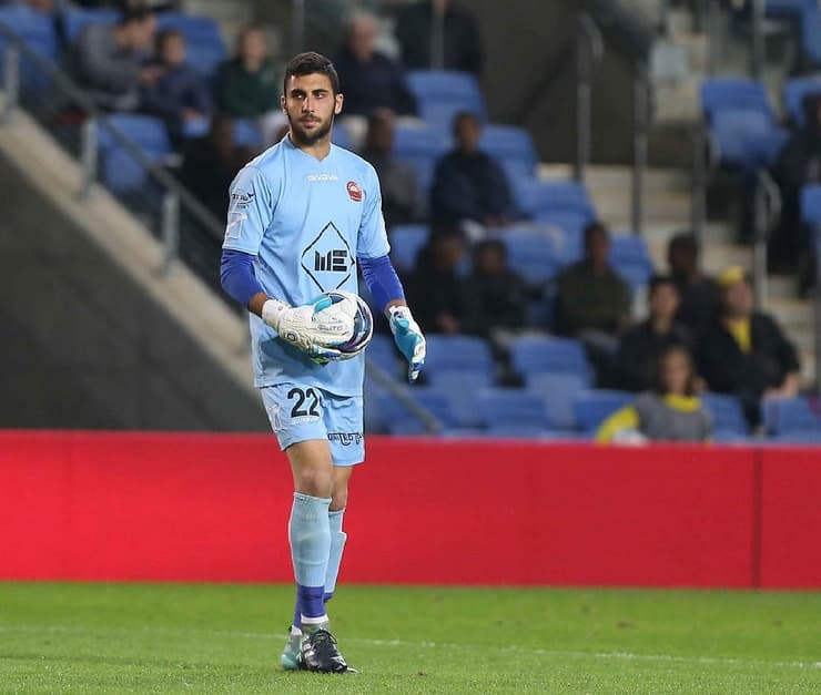 צור. לא ירצה לזכור את המשחק (צילום: ראובן שוורץ) צור. לא ירצה לזכור את המשחק