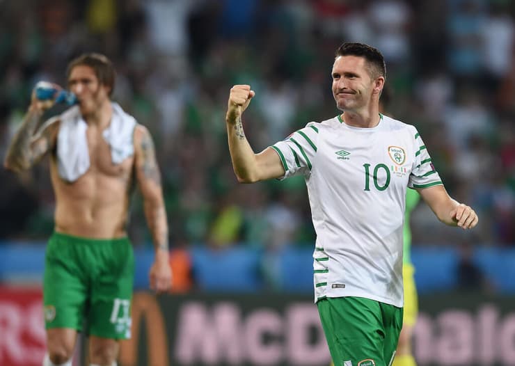 נחשב לאחד הכדורגלנים האירים הגדולים בכל הזמנים. קין במדי נבחרת אירלנד ביורו 2016