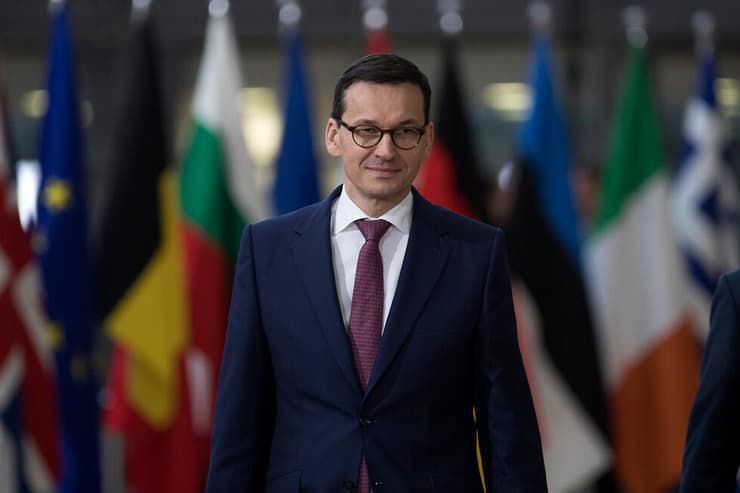 ראש מממשלת פולין מתיאוש מורבייצקי. היו גם שיקולים אסטרטגיים בהזמנה לוועידה