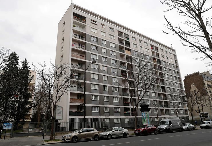בניין בו גרה מיריי קנול ניצולת שואה נרצחה ב צרפת