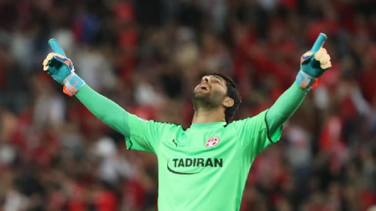 גיא חיימוב במדי הפועל ב"ש (צילום: אורן אהרוני) גיא חיימוב חוגג