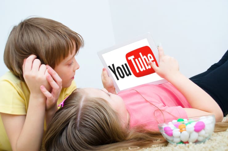 ילדים צופים ביוטיוב