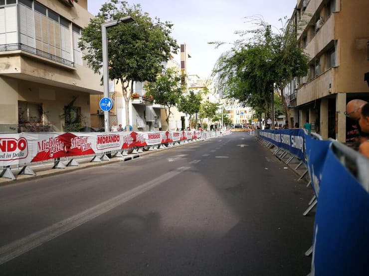 הכנות למירוץ הג'ירו ד'איטליה ברחוב מרמורק תל אביב