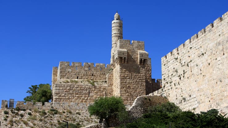 "יש ועד רבנים שלוחץ לבטל". מגדל דוד (צילום: shutterstock) מגדל דוד