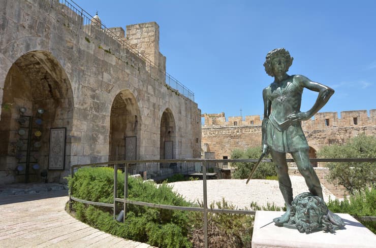 פסל דוד במגדל דוד ירושלים 