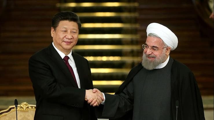 נשיא איראן חסן רוחאני עם נשיא סין שי ג'ינפינג ב 2016 