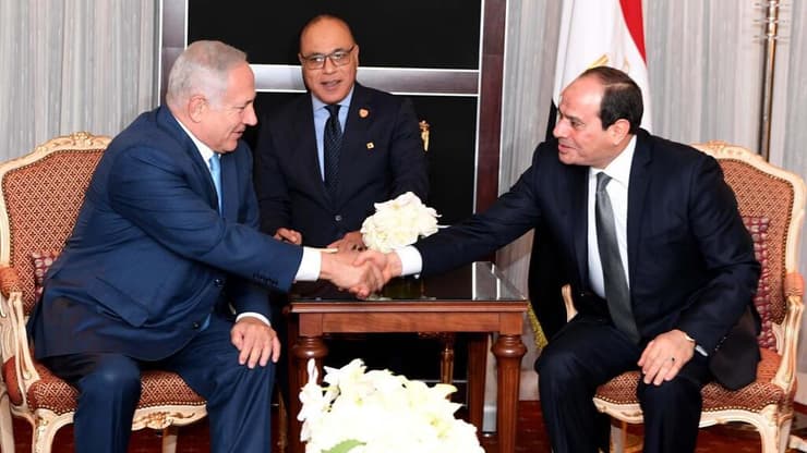 א-סיסי ונתניהו, ארכיון. "מאוקטובר שעבר אין יותר שיח בין השניים, וזה לא פשוט" (צילום: אבי אוחיון, לע"מ) נתניהו ונשיא מצרים א-סיסי בניו יורק