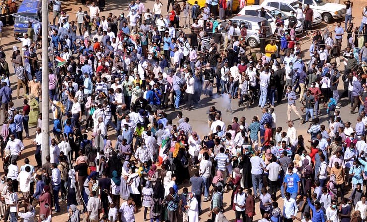 סודן עימותים הפגנות מחאה נגד הרודן עומר אל באשיר עומר אל בשיר