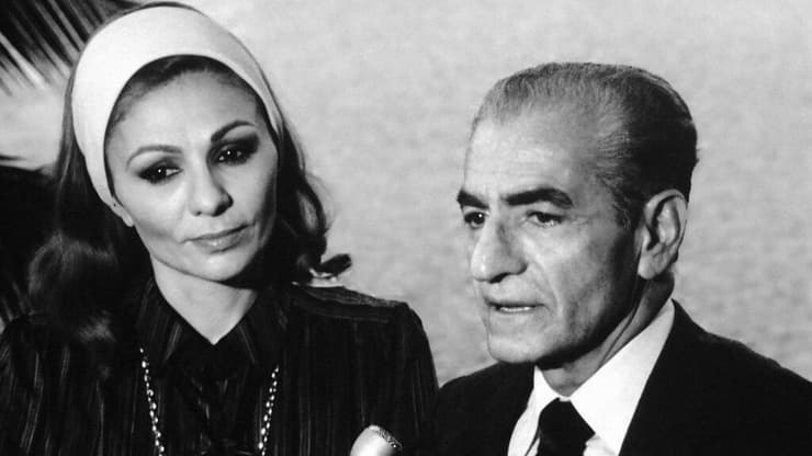 מחמד רזא שאה פהלוי, השאה האחרון של איראן, עם אישתו  פארה דיבה