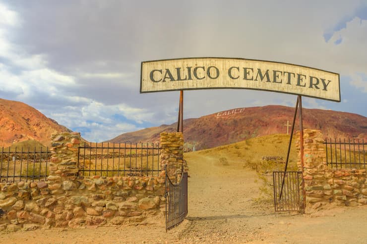 בית הקברות של העיירה קאליקו