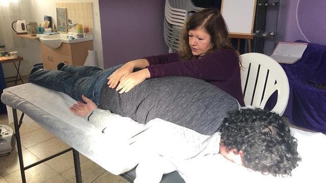 צינור להעברת אנרגיה. יפעת זולר מטפלת