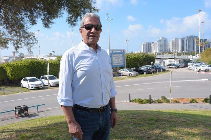 מאיר יצחק הלוי בשביתת רעב נגד סגירת שדה התעופה שדה דב