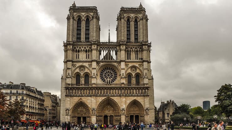 הקתדרלה לפני השריפה (צילום: יואל תמנליס) קתדרלת נוטרדאם בימים טובים יותר