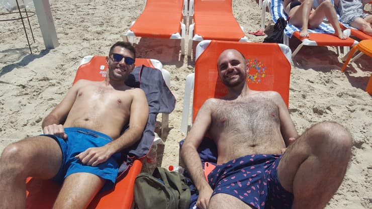 אדיראן ואדי מספרד תיירים אירוויזיון חוף הילטון