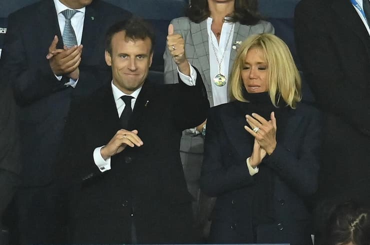 נשיא צרפת עמנואל מקרון ואשתו בריג'יט