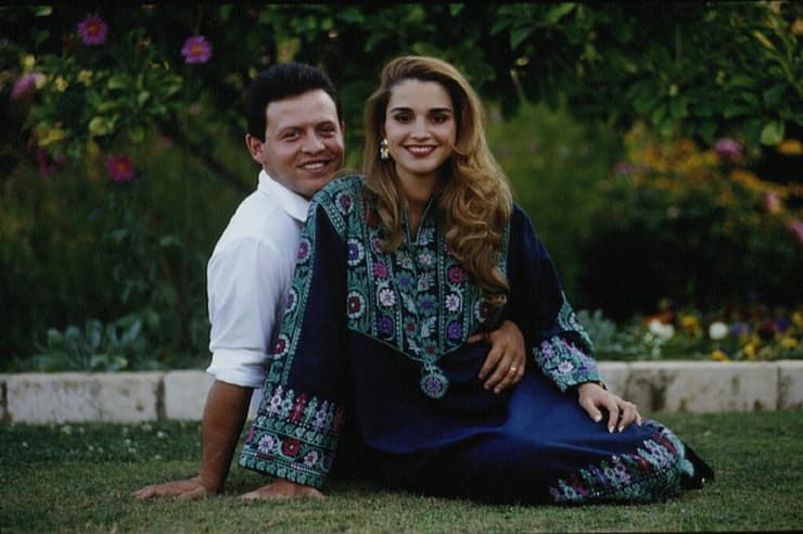 ראניה בתמונה משותפת יחד עם בעלה עבדאללה