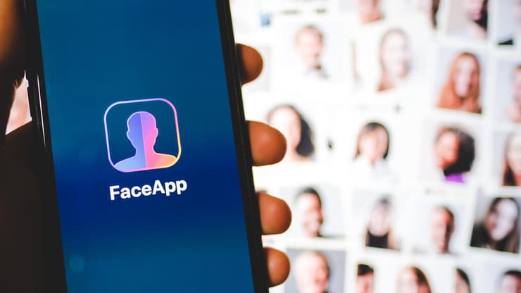 אפליקציית FACEAPP