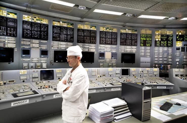 חדר הבקרה של תחנת הכוח הגרעינית איגנלינה בליטא שבו צולמה הסדרה צ'רנוביל