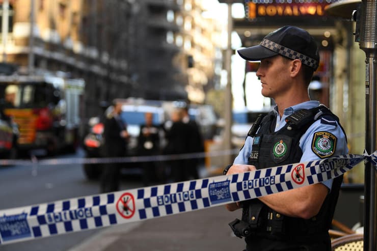 דקירה שוטרים משטרה סידני אוסטרליה