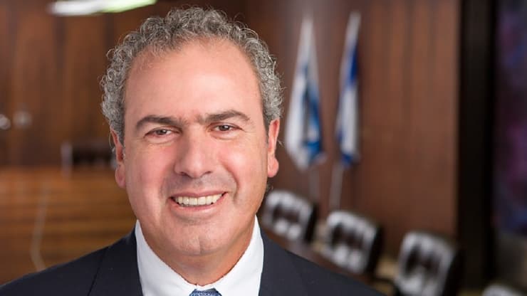 נשיא הבורסה הישראלית ליהלומים ברמת גן, יורם דבש