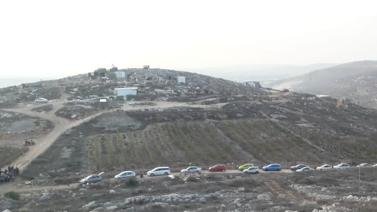 עימותים מסביב לשעון, עשרות לוחמים במשימות שיטור אזרחיות ותסכול המשפחות  בגבעת קומי אורי הסמוכה ליצהר