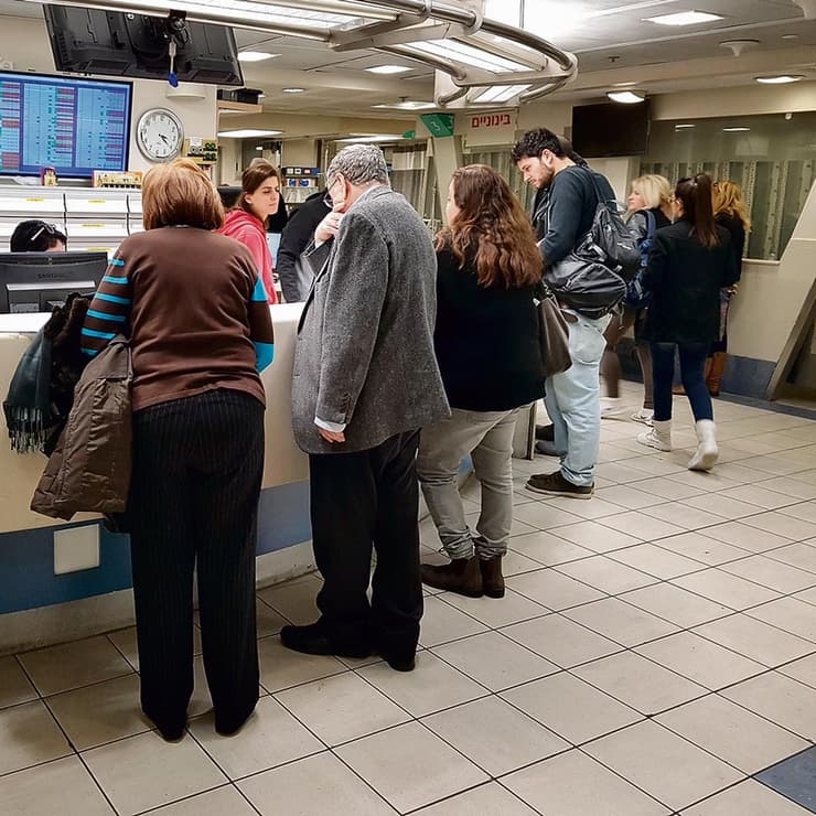 בקרוב: הצפה מחודשת של חדרי המיון (צילום: שאול גולן) עומס בחדר המיון של בית החולים איכילוב