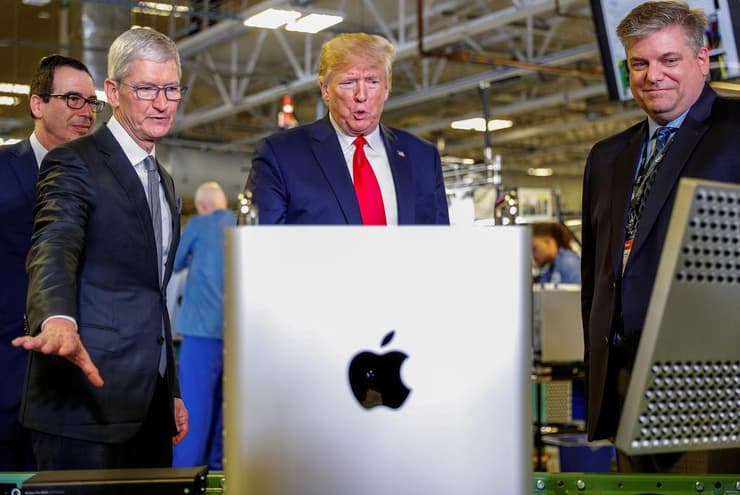 הביקור של טראמפ במפעל אפל