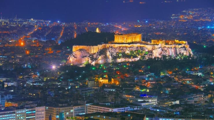 גבעת אקרופוליס מוארת בלילה, אתונה