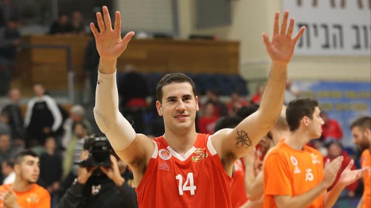 בלייזר חוגג