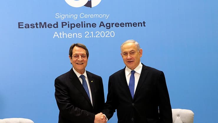 בנימין נתניהו עם ראש ממשלת יוון ונשיא קפריסין חתימה הסכם צינור גז ב אתונה
