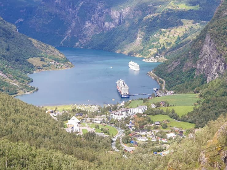 תצפית על ה-Geirangerfjord   