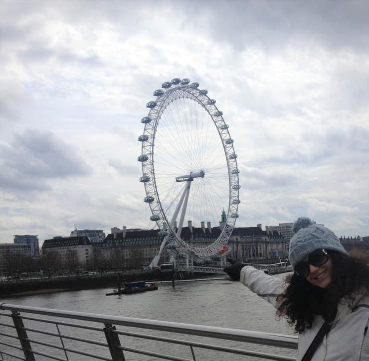 גורם לשאר הגלגלים להיות רק גדולים. גלגל הענק London Eye בלונדון