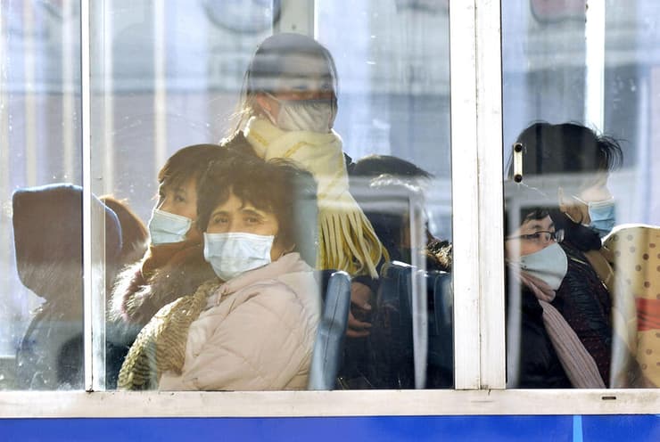 אוטובוס ב פיונגיאנג צפון קוריאה חשש מ נגיף וירוס קורונה
