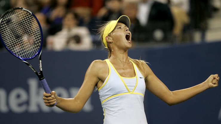 חמישה תארי גראנד סלאם. שראפובה חוגגת (צילום: AP) שראפובה חוגגת