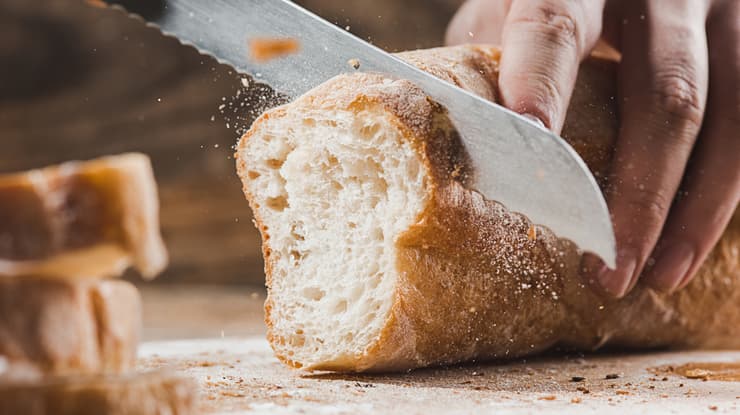 ניסיון לדחוק את המאפיות הקטנות מהתחרות על אספקת לחם למערכת הביטחון?  