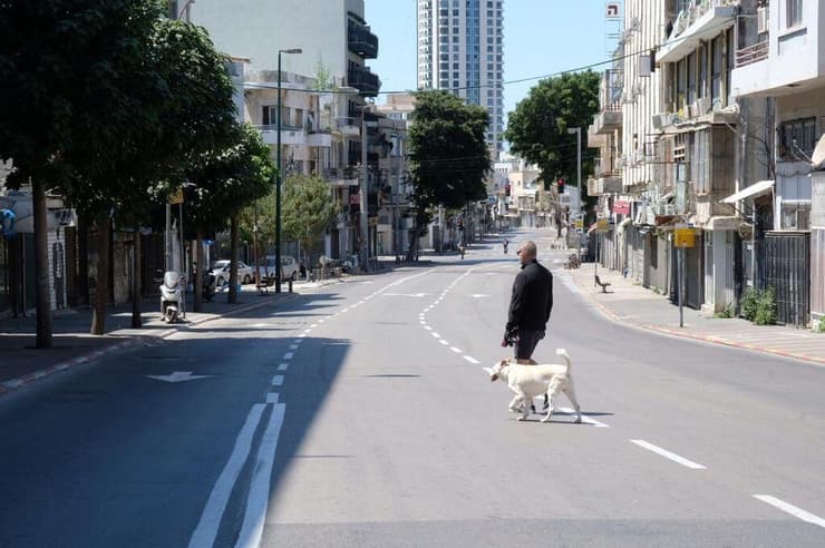 רחובות תל אביב ריקים הסגר סגר חג פסח נגיף הקורונה קורונה חוף ים טיילת כבישים 