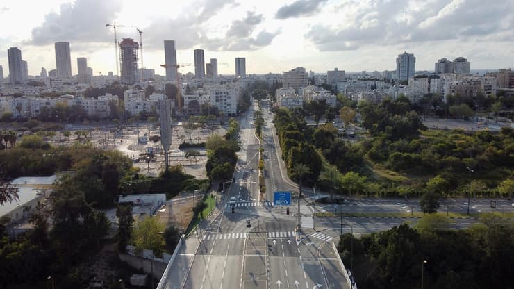 כבישים ריקים בתל אביב בצל הקורונה