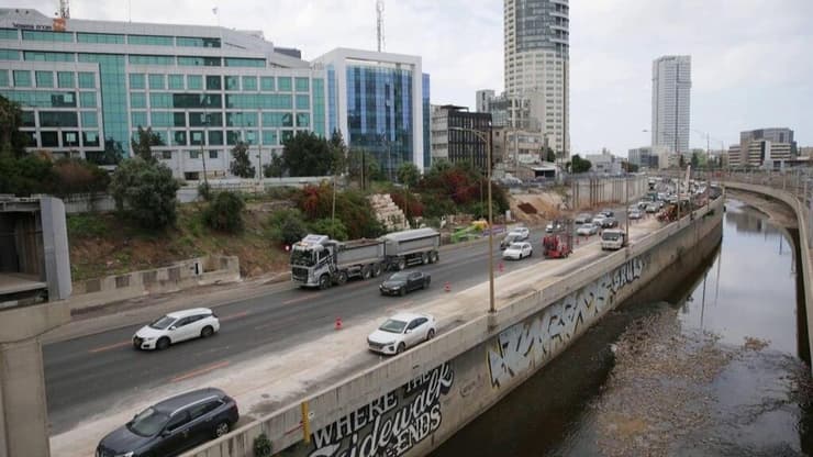 העבודות על הנתיבים המהירים בכבישי איילון בצל התפשטות נגיף הקורונה בישראל