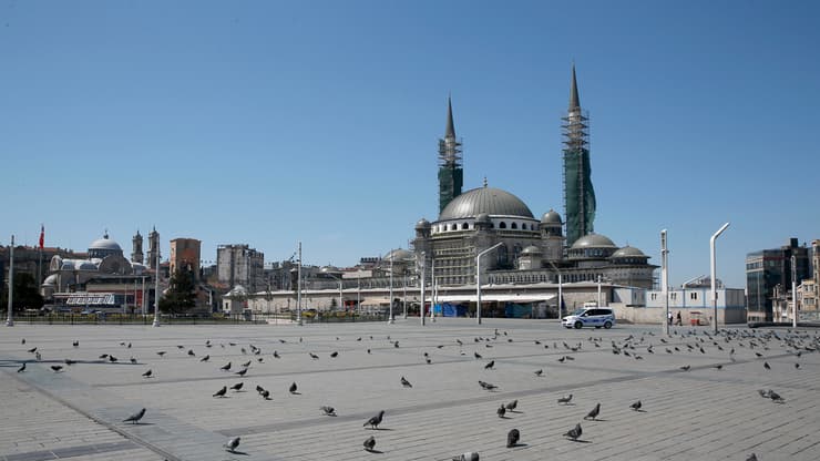 טורקיה כיכר טקסים ריקה איסטנבול נגיף קורונה