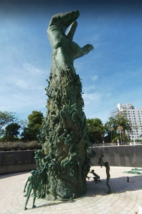 אנדרטת השואה מיאמי ביץ פלורידה