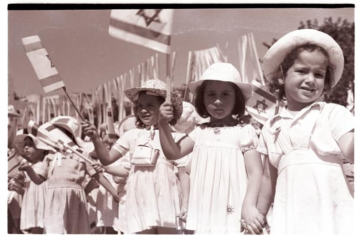 נוסטלגיה במיטבה: חגיגות עצמאות בירושלים, 1950 